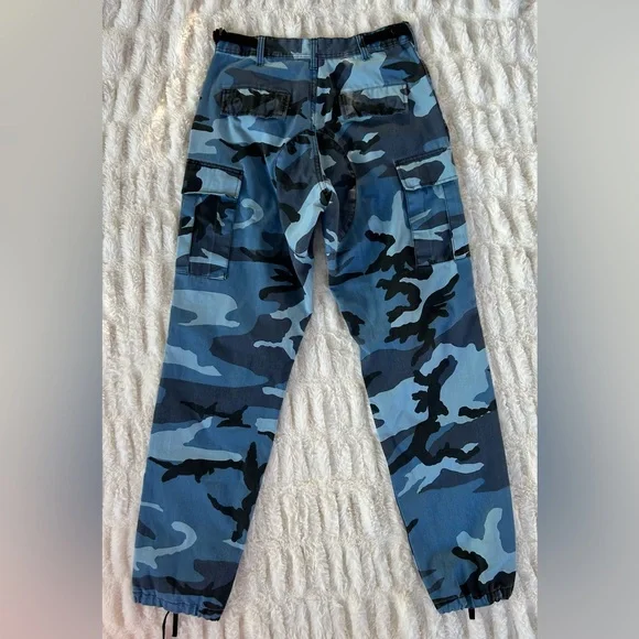 Y2K Vintage Camo Blue Cargo Pants - Picture 10 of 16